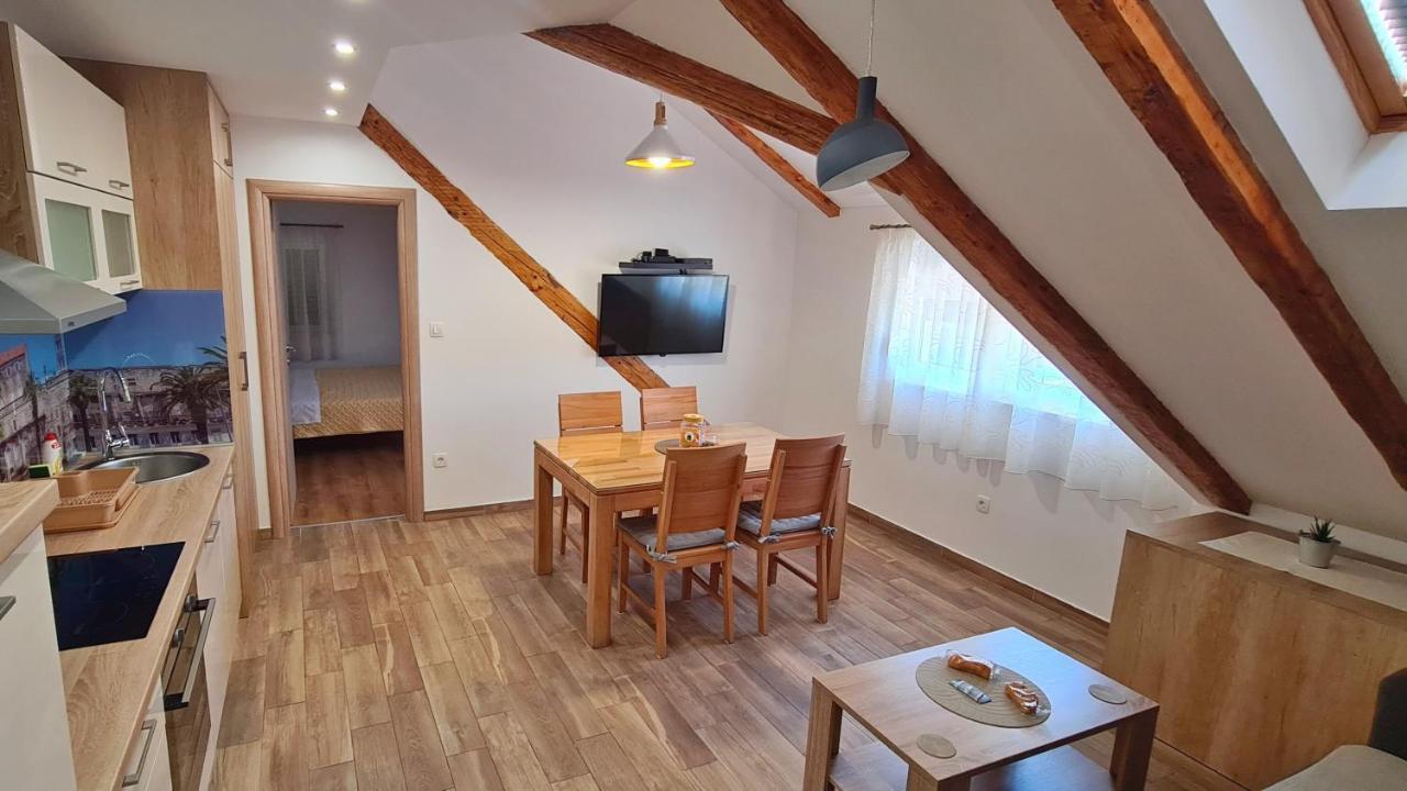 Attic Split Apartment Near City Centre エクステリア 写真
