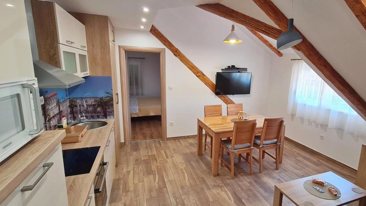 Attic Split Apartment Near City Centre エクステリア 写真